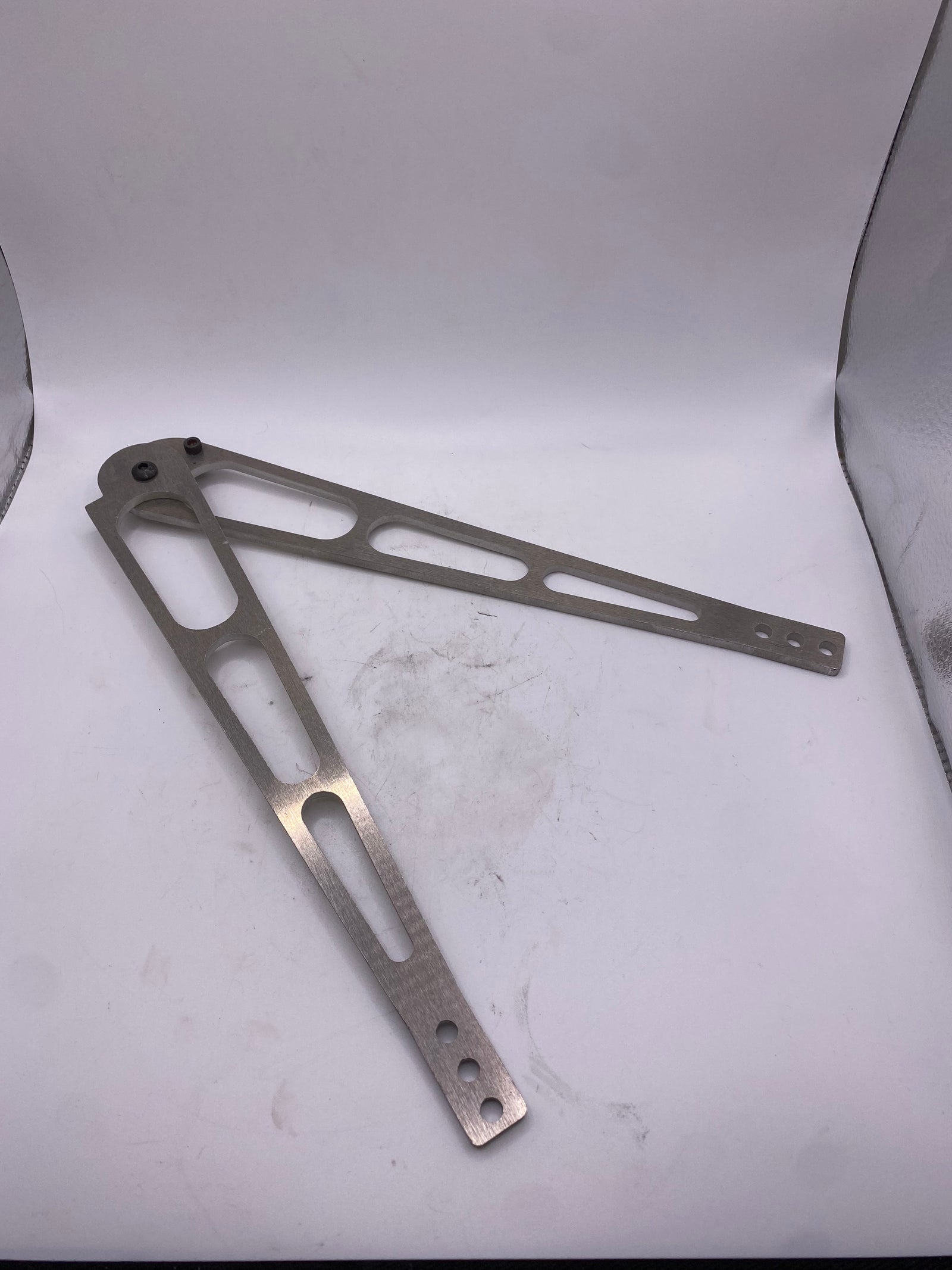 USED (NEW) FIVE STAR HOOD PROP